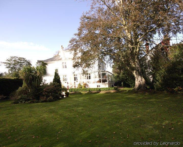 Fines Bayliwick Hotel Bracknell Exterior photo